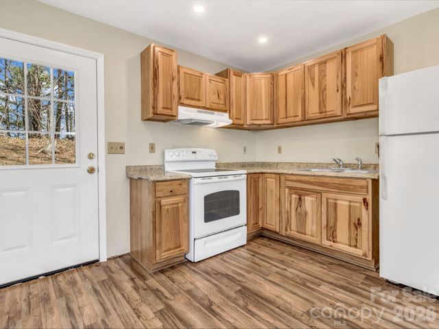 114 Elden Street, Hendersonville, NC 28791