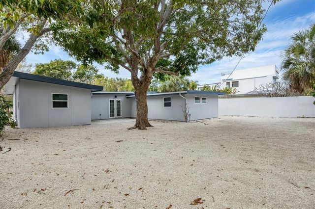 1116 WESTWAY DRIVE, Sarasota, FL 34236