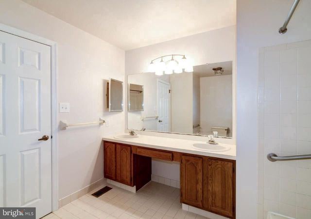 19 PEAK PL, Sewell, NJ 08080