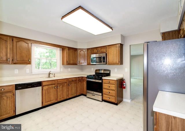 19 PEAK PL, Sewell, NJ 08080