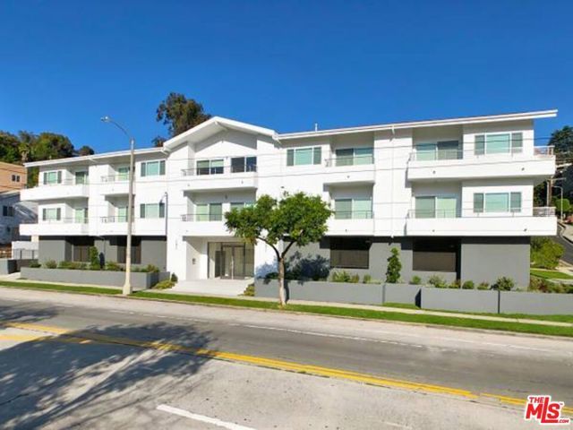 1900 SILVER 208, Los Angeles, CA 90039
