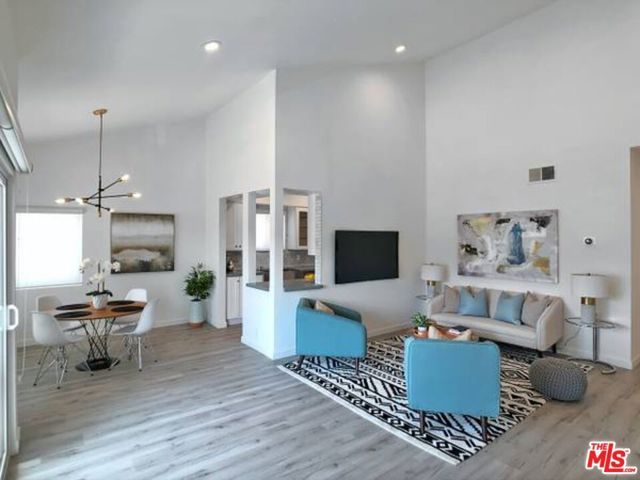 1900 SILVER 208, Los Angeles, CA 90039