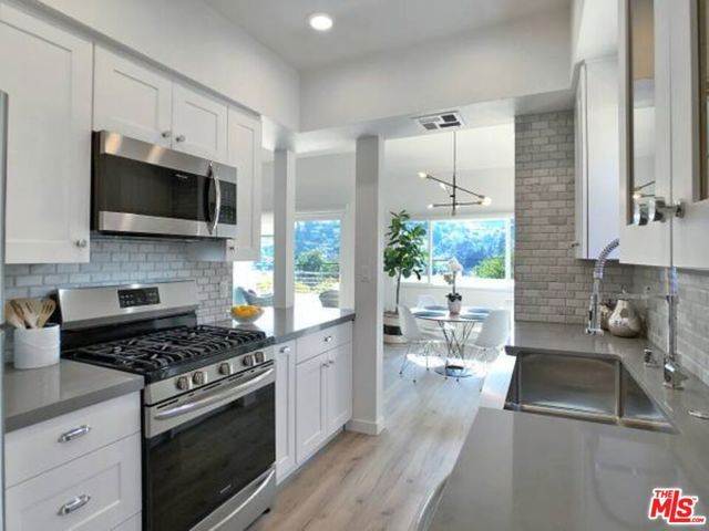 1900 SILVER 208, Los Angeles, CA 90039