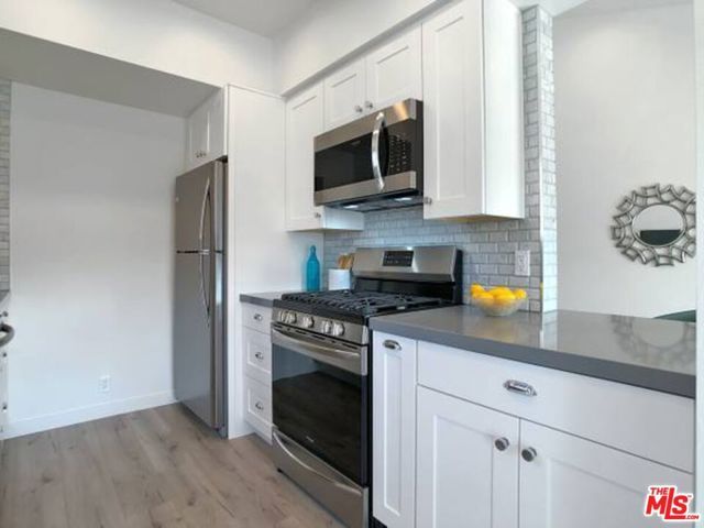 1900 SILVER 208, Los Angeles, CA 90039