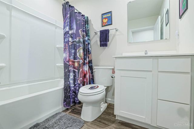 210 Wooded Ridge Drive, Batavia Twp, OH 45102