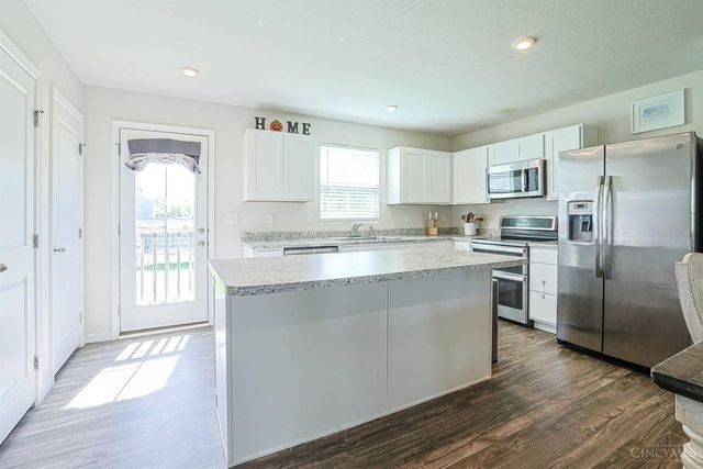 210 Wooded Ridge Drive, Batavia Twp, OH 45102