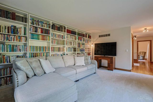 5640 Sage Meadow Court, West Chester, OH 45069