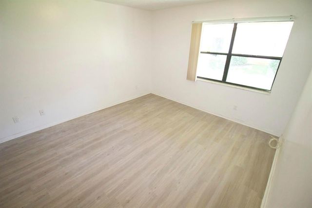 3820 Harwood Street, West Palm Beach, FL 33403