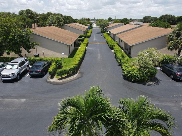 3820 Harwood Street, West Palm Beach, FL 33403