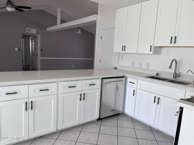 470 E SAN ANGELO Avenue, Gilbert, AZ 85234