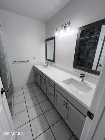 470 E SAN ANGELO Avenue, Gilbert, AZ 85234