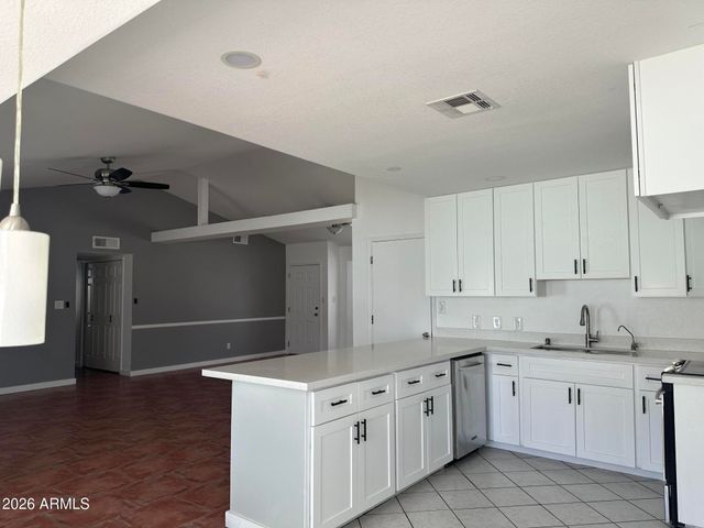 470 E SAN ANGELO Avenue, Gilbert, AZ 85234