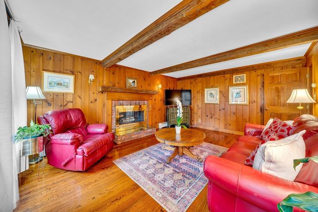 24 John Alden St, Holden, MA 01520