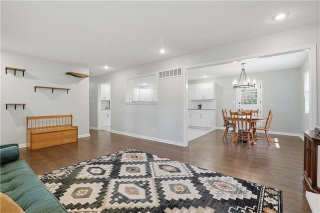 9500 E 79th Terrace, Raytown, MO 64138