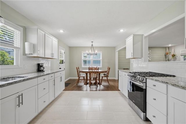 9500 E 79th Terrace, Raytown, MO 64138