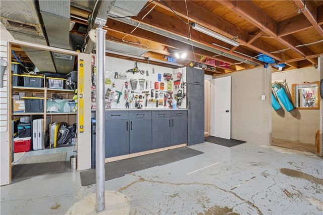 9500 E 79th Terrace, Raytown, MO 64138