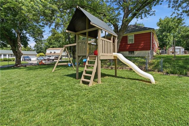 9500 E 79th Terrace, Raytown, MO 64138