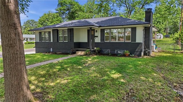 9500 E 79th Terrace, Raytown, MO 64138