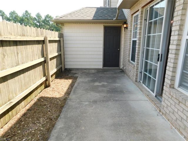 2381 Wessington DR, Virginia Beach, VA 23454