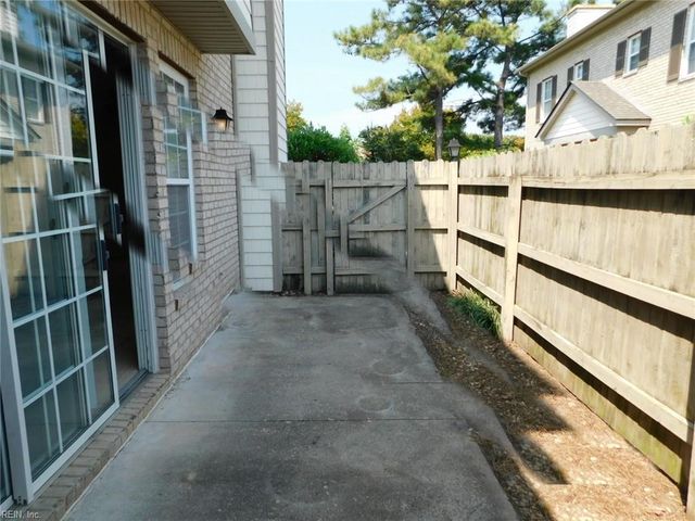 2381 Wessington DR, Virginia Beach, VA 23454