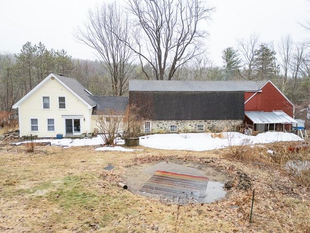 371 Burton Highway, Wilton, NH 03086