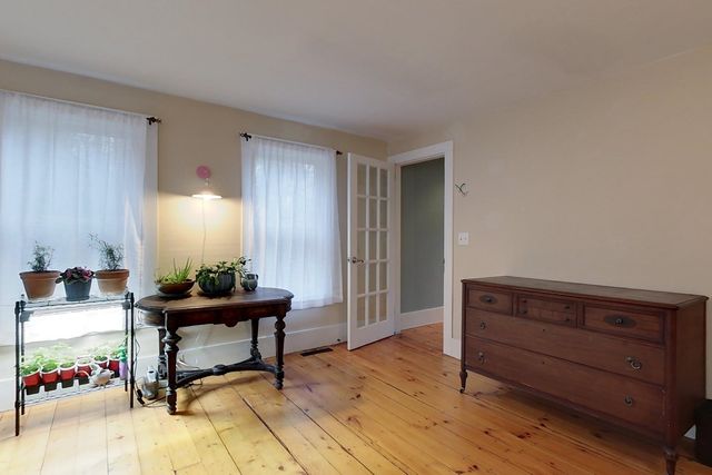 371 Burton Highway, Wilton, NH 03086