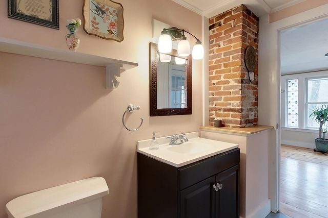 371 Burton Highway, Wilton, NH 03086