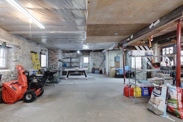 371 Burton Highway, Wilton, NH 03086