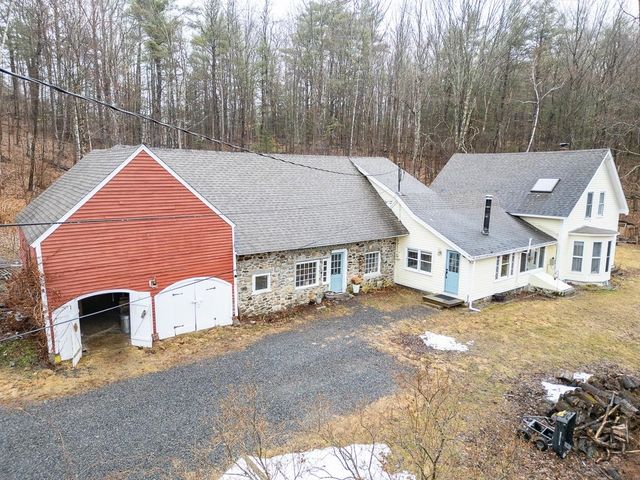 371 Burton Highway, Wilton, NH 03086