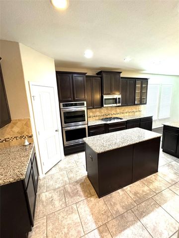 25614 Anvil Iron Lane, Richmond, TX 77406