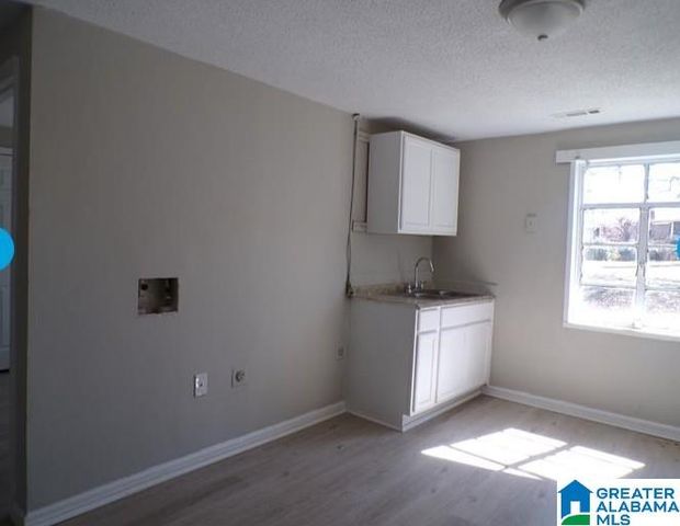 6413 AVENUE E, Fairfield, AL 35064