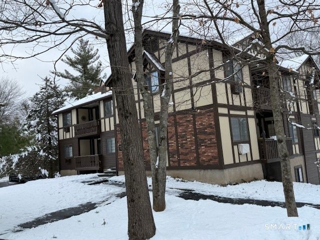4 Arlington Court 4, Brookfield, CT 06804