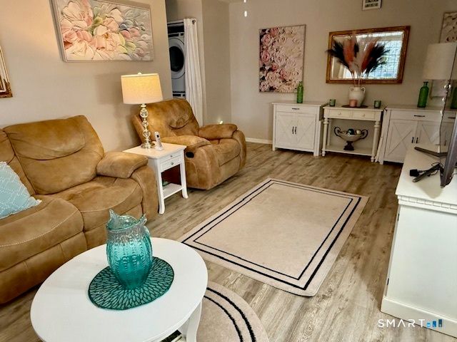 4 Arlington Court 4, Brookfield, CT 06804