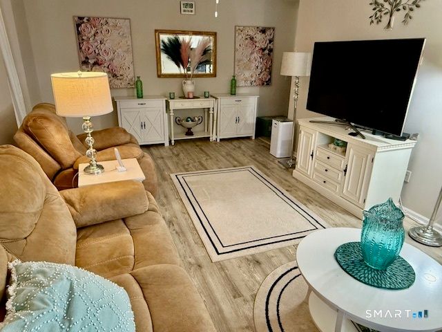 4 Arlington Court 4, Brookfield, CT 06804