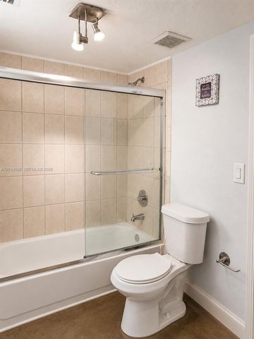 2890 N Oakland Forest Dr 203, Oakland Park, FL 33309