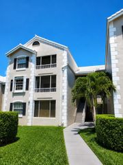 2890 N Oakland Forest Dr 203, Oakland Park, FL 33309