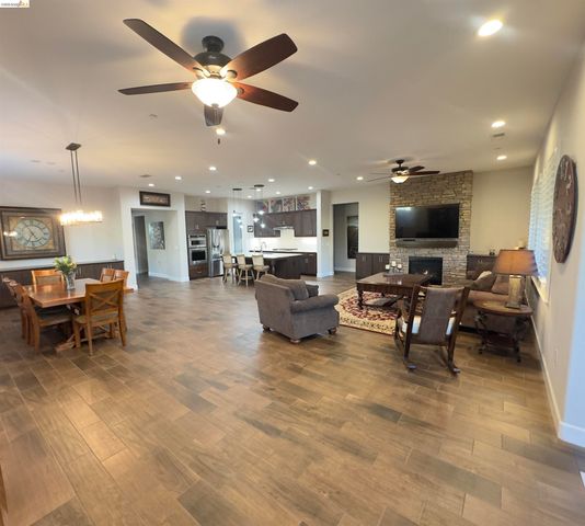 7270 Keyesport Way, Discovery Bay, CA 94505