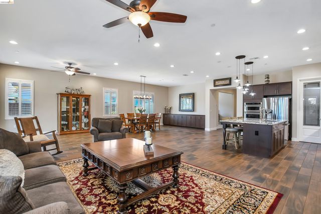 7270 Keyesport Way, Discovery Bay, CA 94505