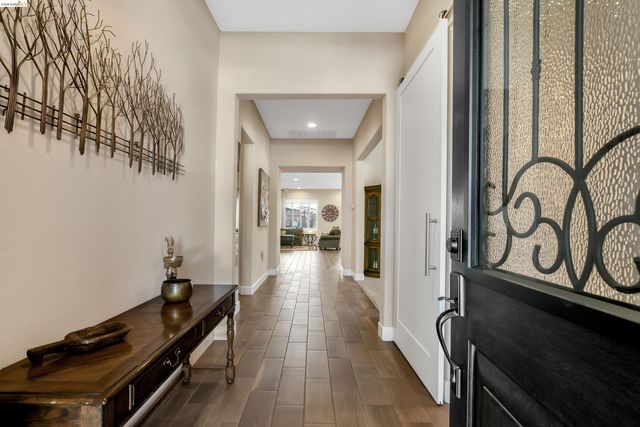 7270 Keyesport Way, Discovery Bay, CA 94505