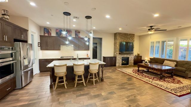 7270 Keyesport Way, Discovery Bay, CA 94505