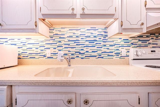 255 DOLPHIN POINT 903, Clearwater Beach, FL 33767