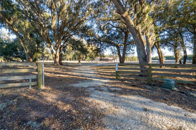 2051 SE 155TH STREET, Summerfield, FL 34491