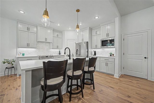6 Burnmouth Place, Bella Vista, AR 72715