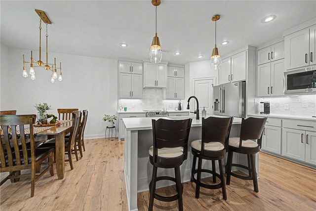 6 Burnmouth Place, Bella Vista, AR 72715