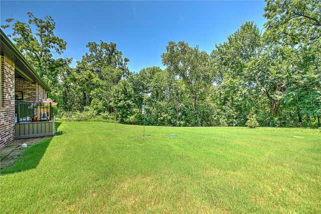 6 Burnmouth Place, Bella Vista, AR 72715