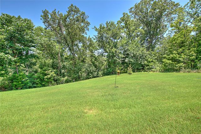 6 Burnmouth Place, Bella Vista, AR 72715