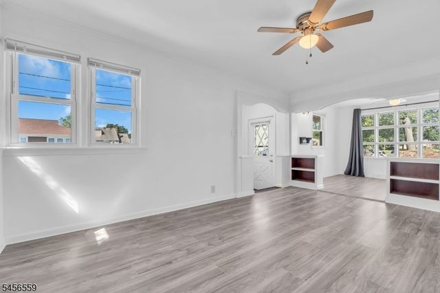 34 N 15Th Ave, Manville Boro, NJ 08835