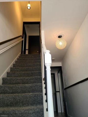 34 N 15Th Ave, Manville Boro, NJ 08835