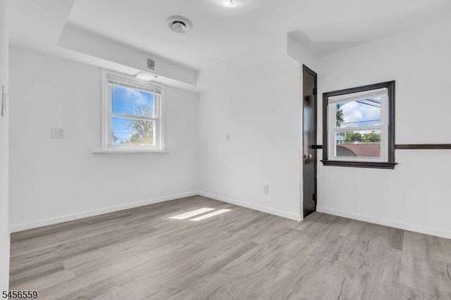 34 N 15Th Ave, Manville Boro, NJ 08835