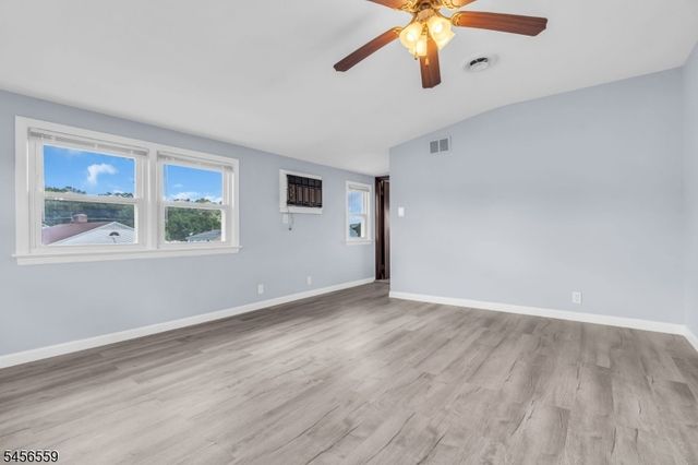 34 N 15Th Ave, Manville Boro, NJ 08835